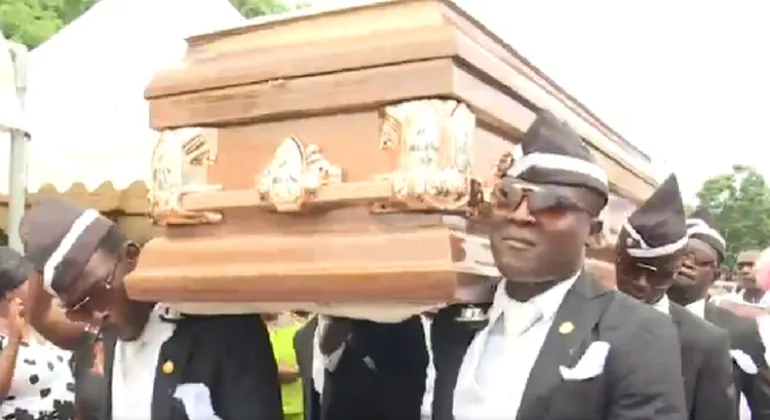 Uniknya peti Mati di Ghana 